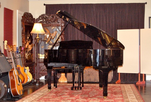 piano and live room